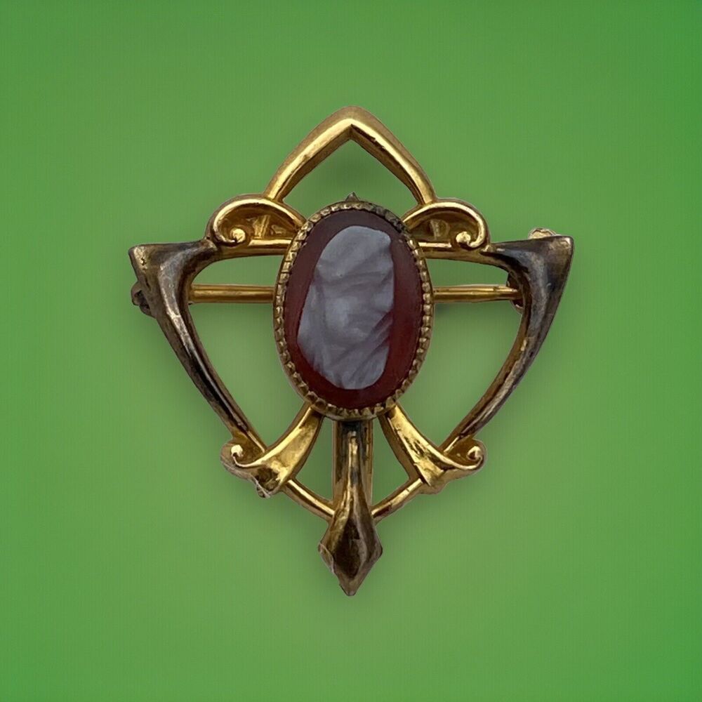 Unusual gilt and cameo pendant watch bow pin c1890